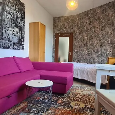 דירה Buedchen Am Rathaus-parkplatz-bett Und Schlafcouch-eg-netflix-